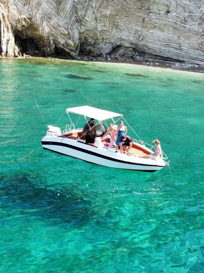 Yacht & Boat, Tours & Rentals